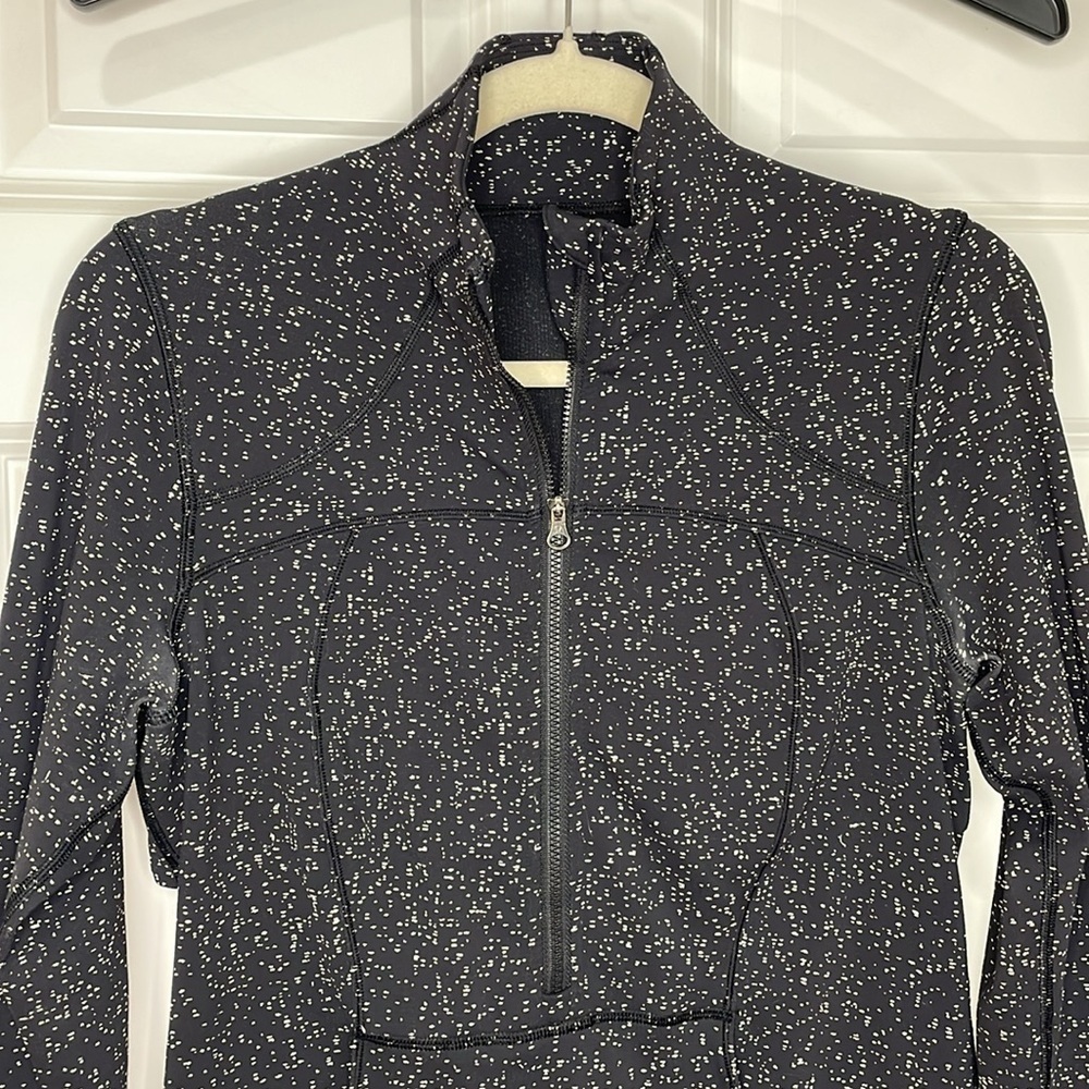 Lululemon Define Pullover Half Zip Pocket Size 8 … - image 4